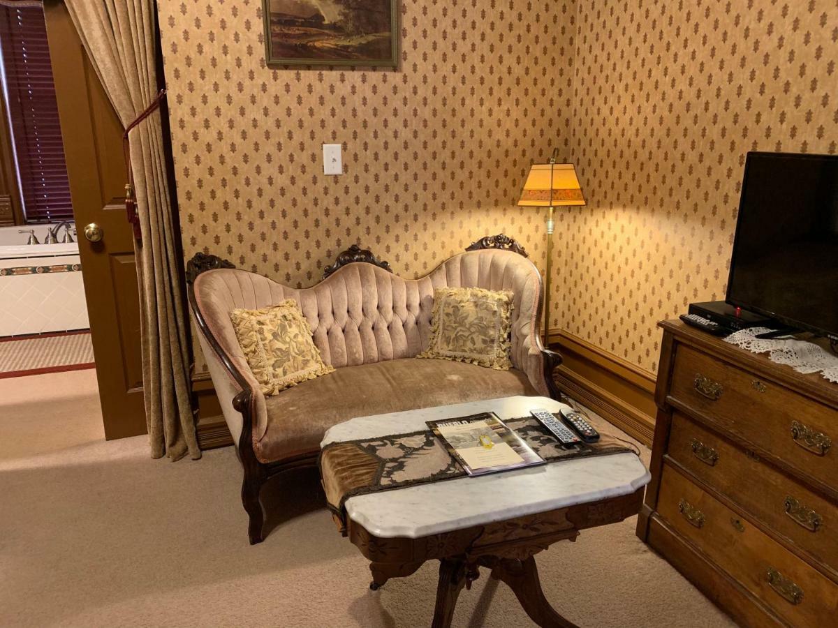 Bed and Breakfast Edgar Olin House (Adults Only) Pueblo Zimmer foto